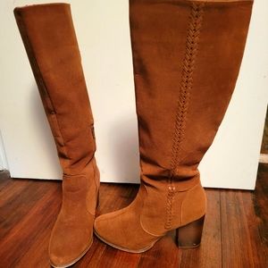 XOXO brown suede heeled boot